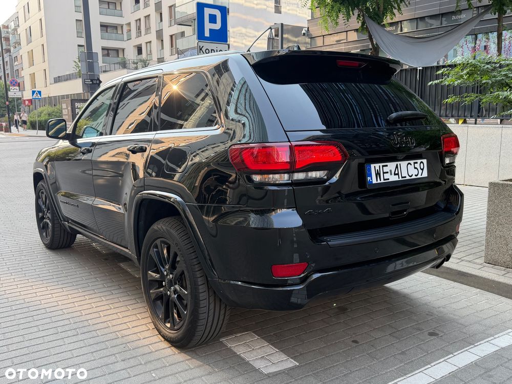 Jeep Grand Cherokee - 8