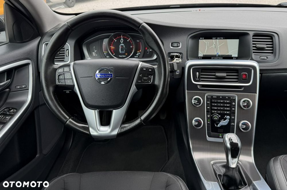 Volvo S60 D3 Drive-E Momentum - 17