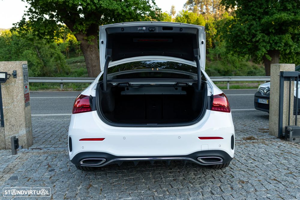 Mercedes-Benz A 200 Limousine 7G-DCT AMG Line - 37