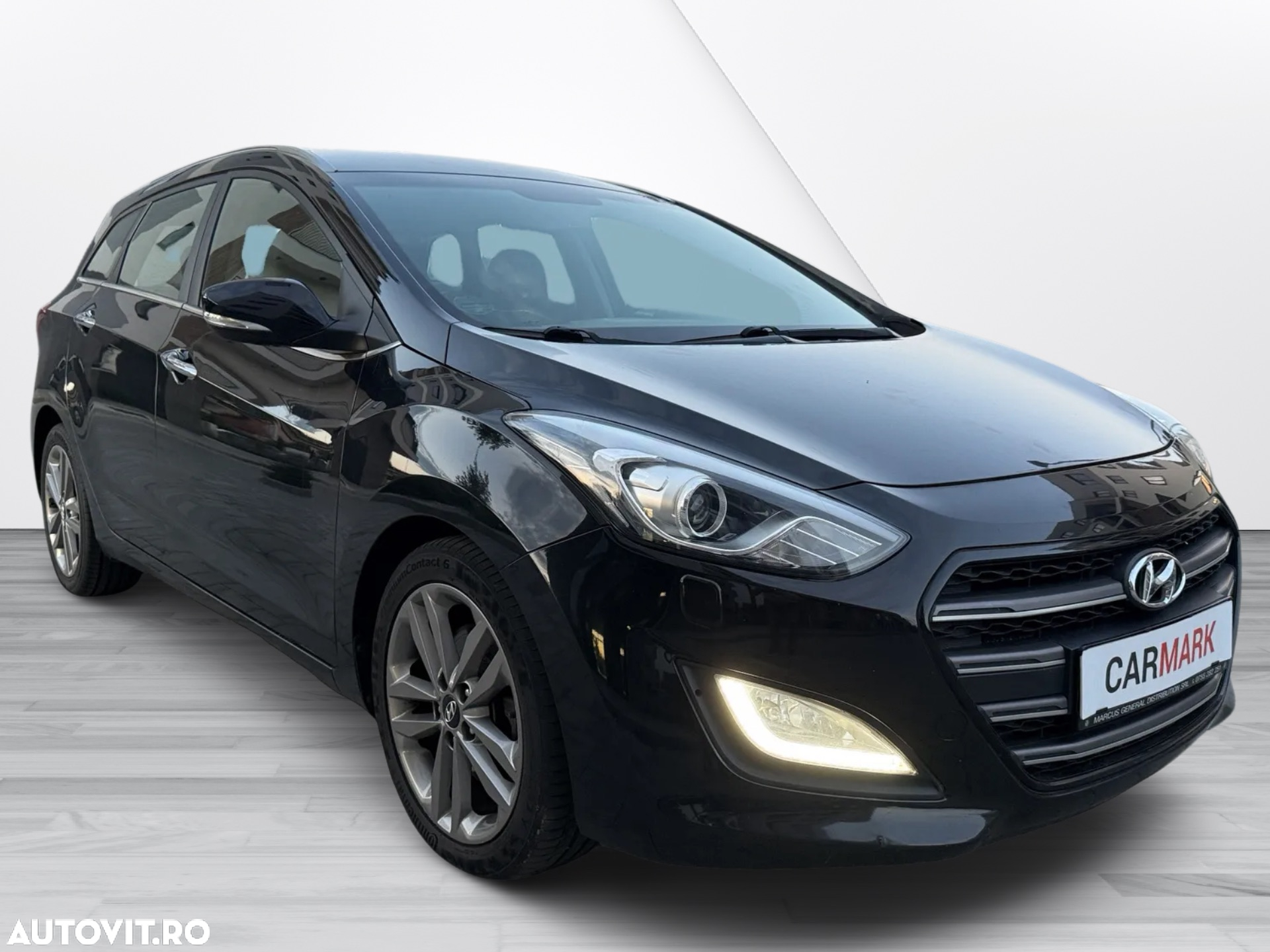 Hyundai i30 blue Kombi 1.6 CRDi DCT Premium - 2