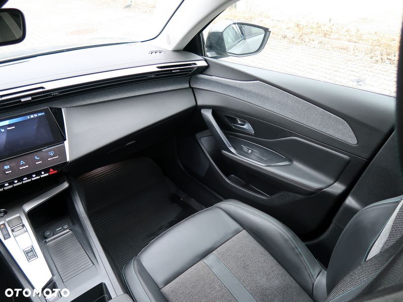 Peugeot 408 1.2 PureTech mHEV Allure S&S e-DSC6 - 11