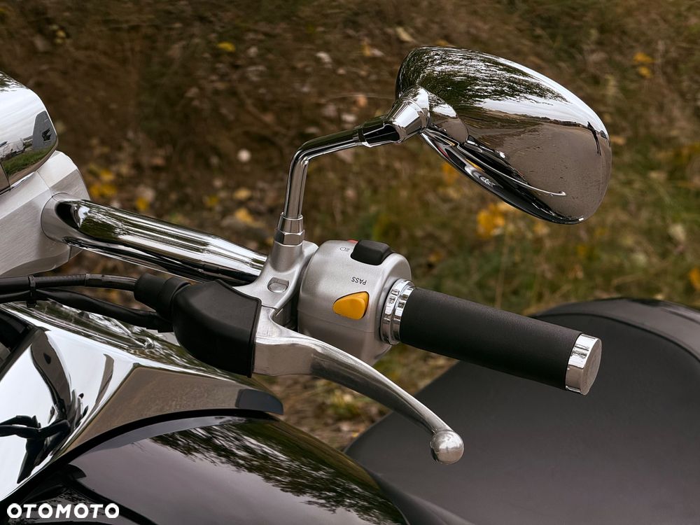 Suzuki Boulevard - 32