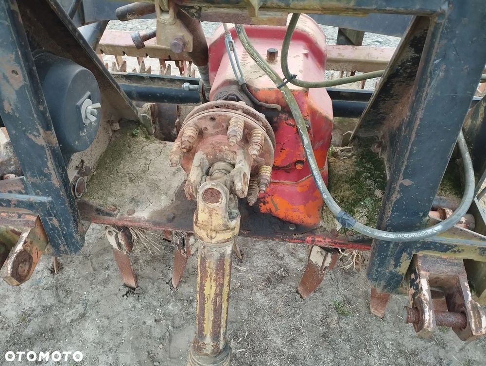 Kuhn Brona wirowa z hydroapkiem - 3