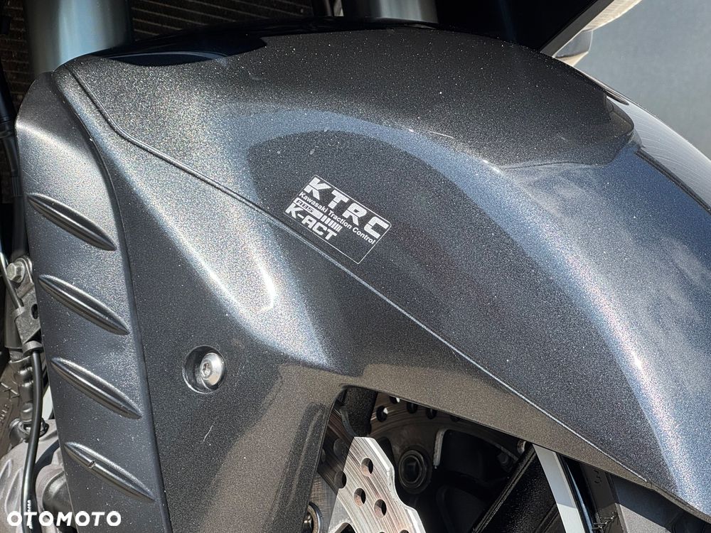 Kawasaki GTR - 6