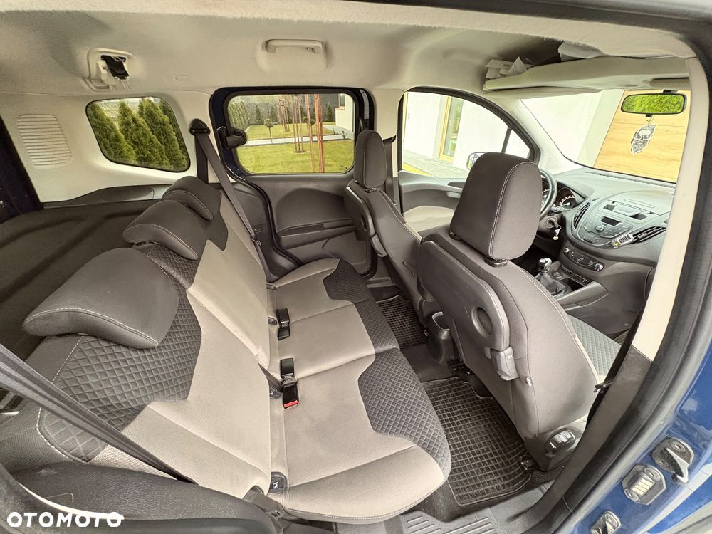 Ford Tourneo Courier 1.5 TDCi Trend - 10