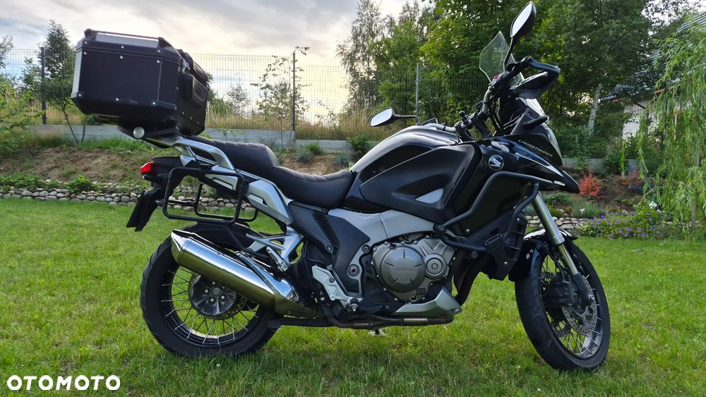 Honda VFR - 8