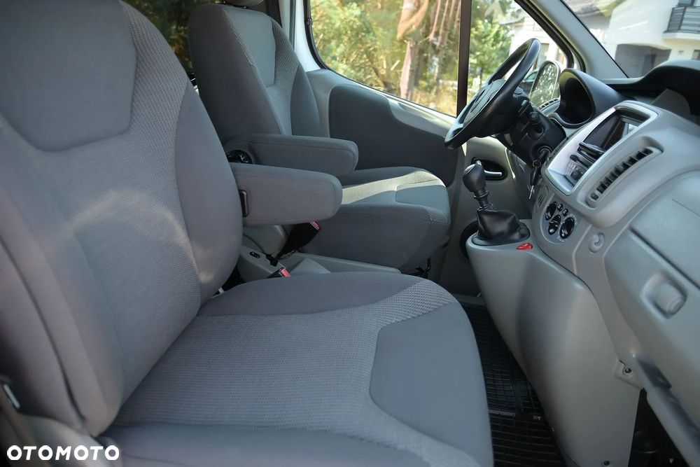 Opel Vivaro Tour Cosmo L1H1 - 18