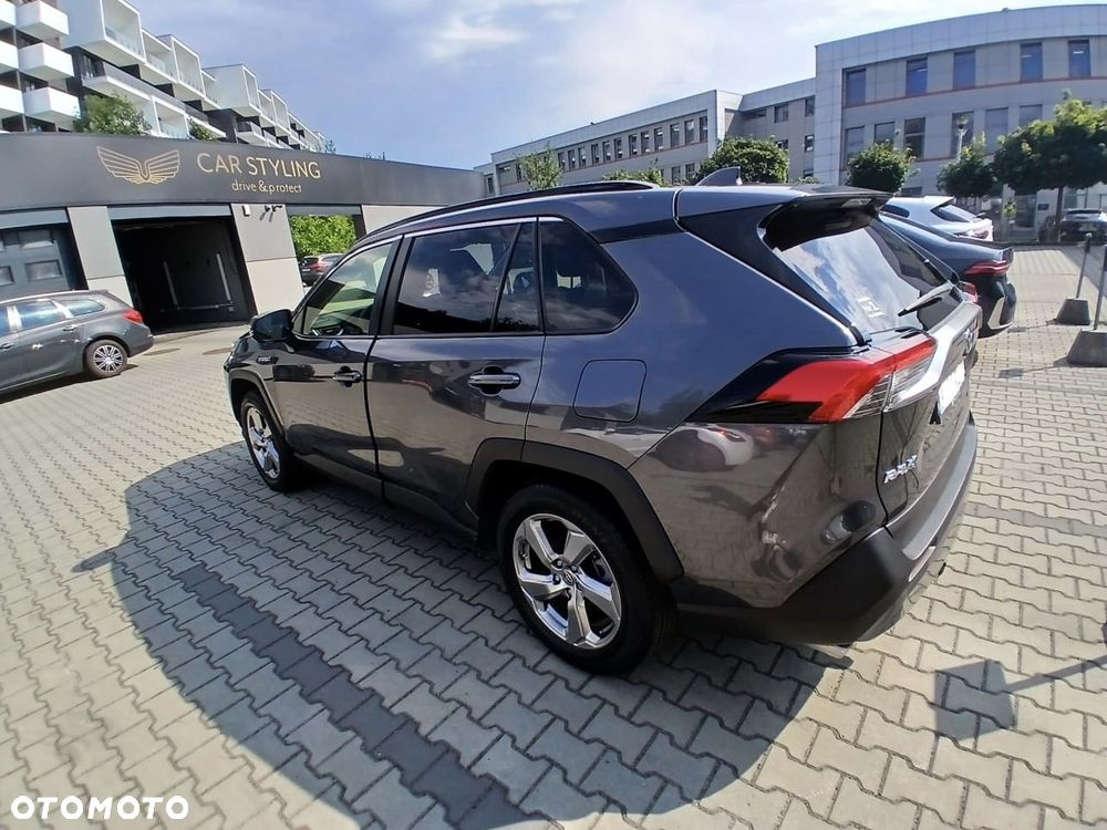 Toyota RAV4 - 10