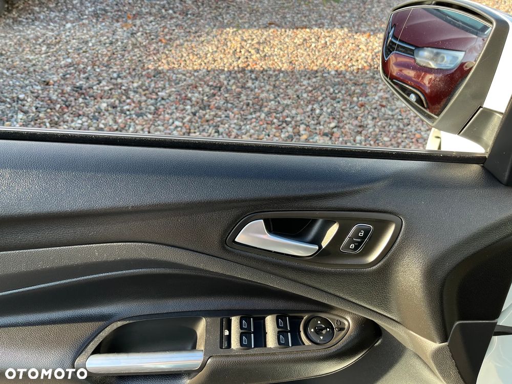 Ford Kuga 2.0 TDCi 4x4 ST-Line - 14