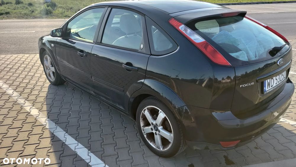 Ford Focus Ghia - 2