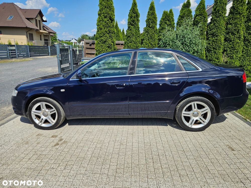 Audi A4 Limousine - 7