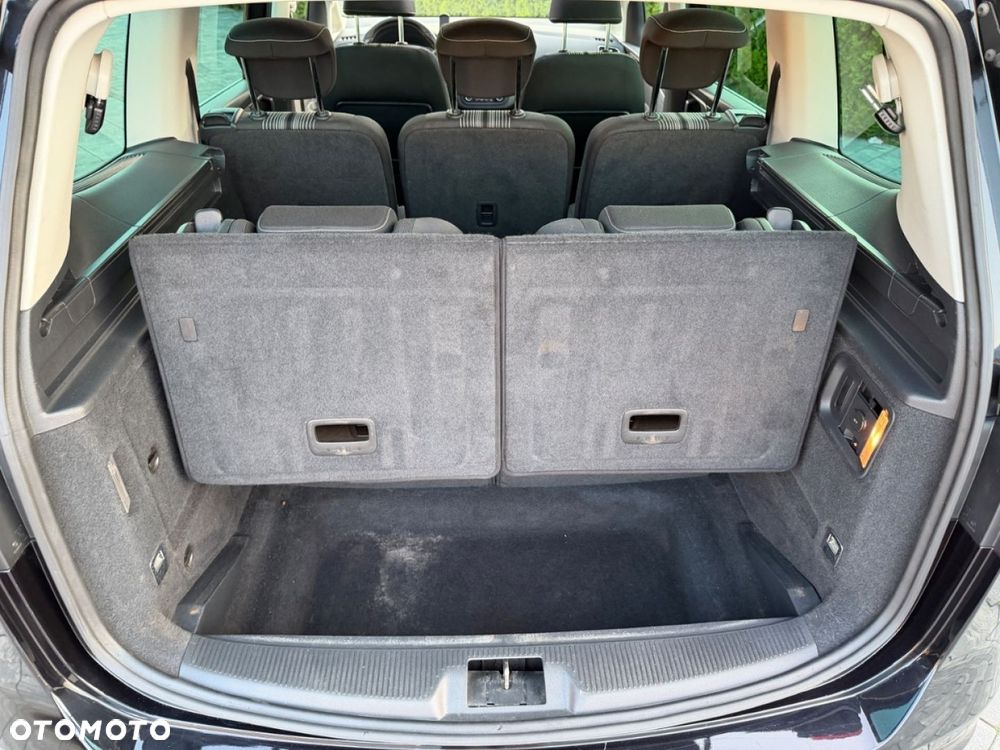 Volkswagen Sharan - 36