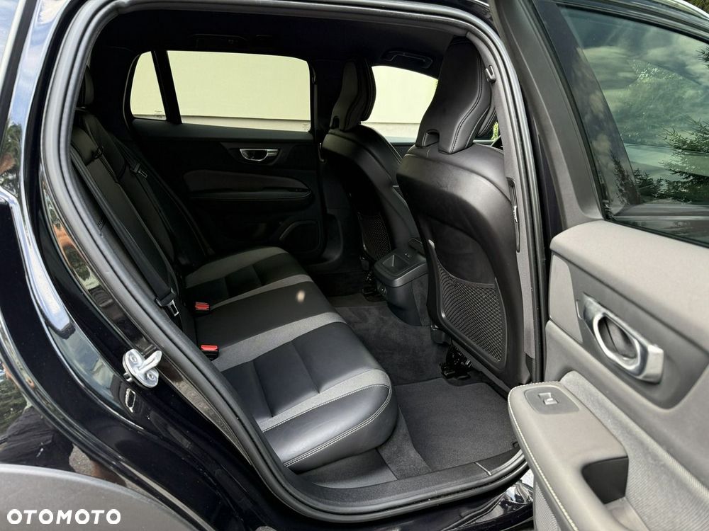 Volvo V60 Cross Country B4 D AWD Plus - 13