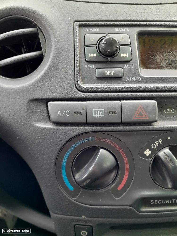 Toyota Yaris 1.0 Sol MMT TA - 11