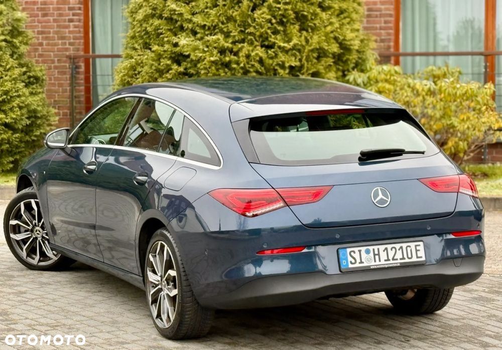 Mercedes-Benz CLA 250 e 8G-DCT Special Edition - 16