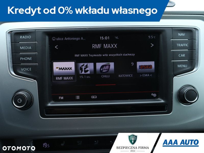 Volkswagen Passat - 14