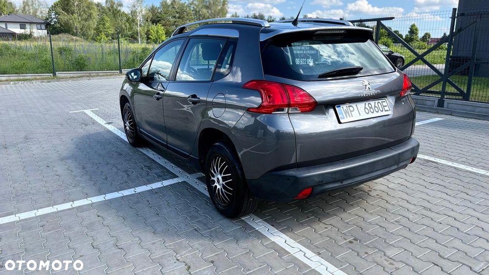 Peugeot 2008 1.2 Pure Tech Style S&S - 9
