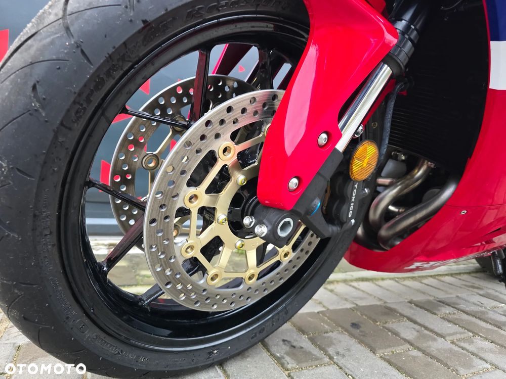 Honda CBR - 15