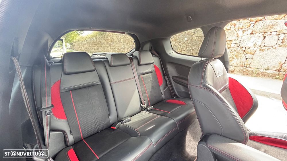 Peugeot 208 1.6 e-THP GTi - 12