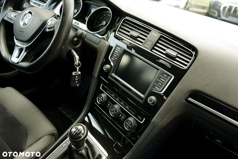 Volkswagen Golf 1.6 BlueTDI Trendline - 26
