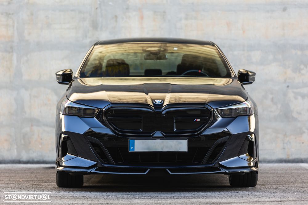 BMW i5 - 4