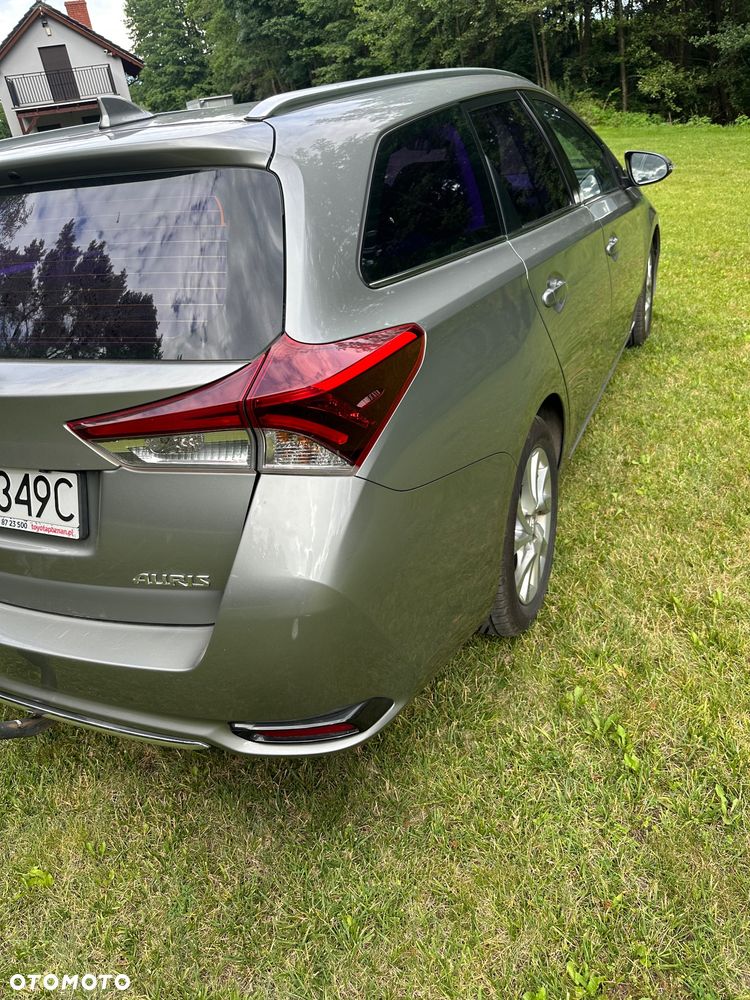 Toyota Auris 1.6 D-4D Dynamic - 3