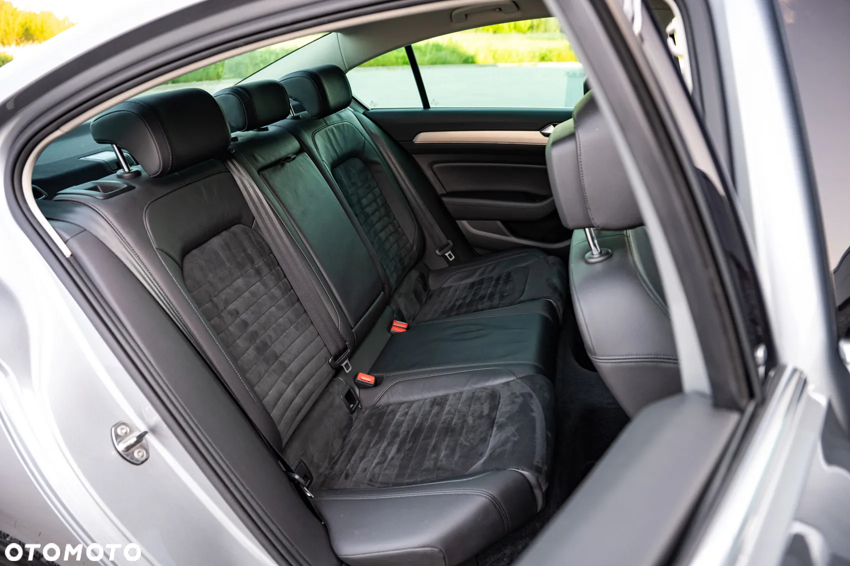 Volkswagen Passat 2.0 TDI Bi-Turbo BMT 4Mot Highline DSG - 14