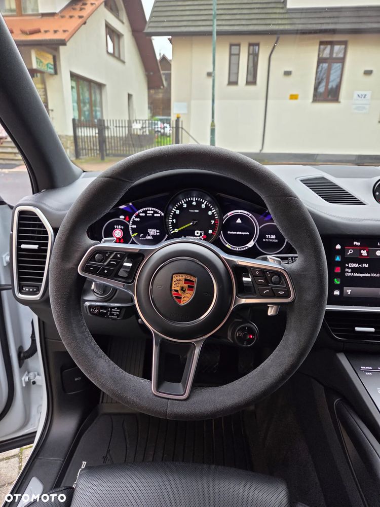 Porsche Cayenne - 14