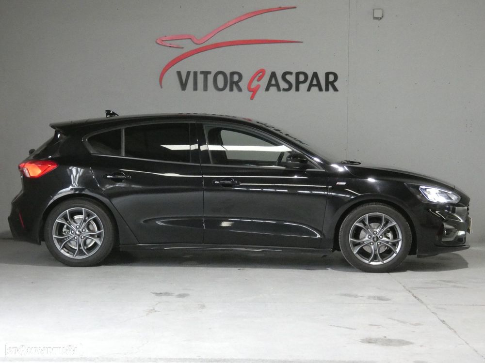 Ford Focus 1.0 EcoBoost MHEV ST-Line - 9