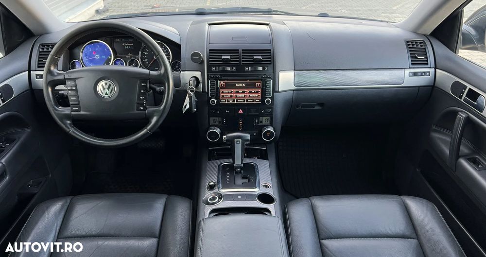 Volkswagen Touareg - 11