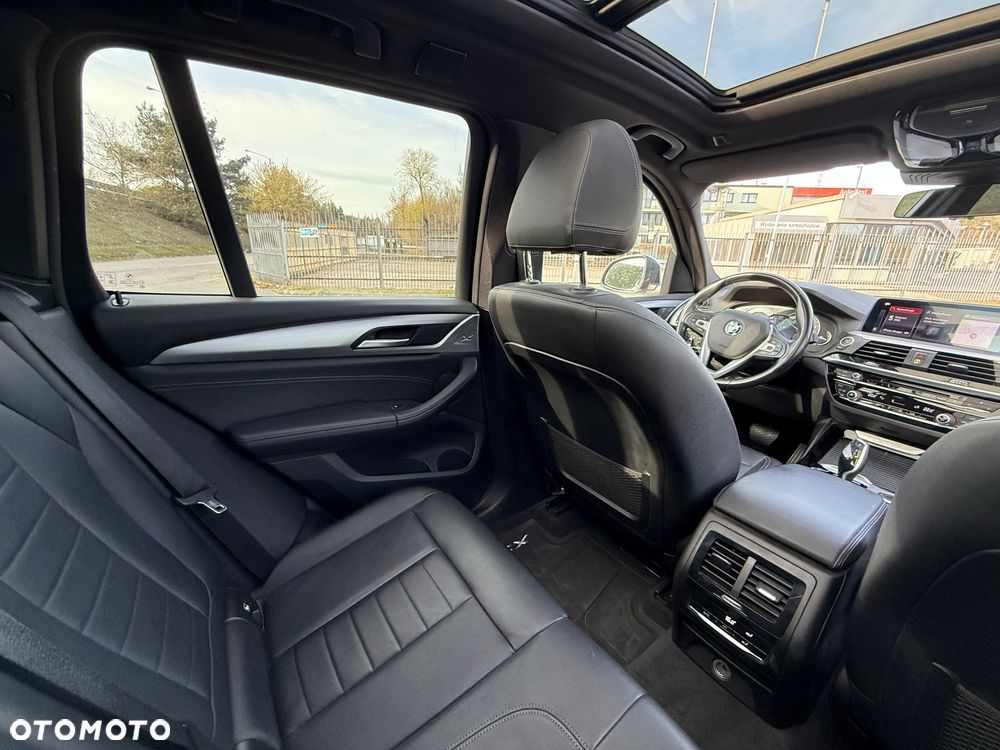 BMW X3 xDrive20i sport - 35