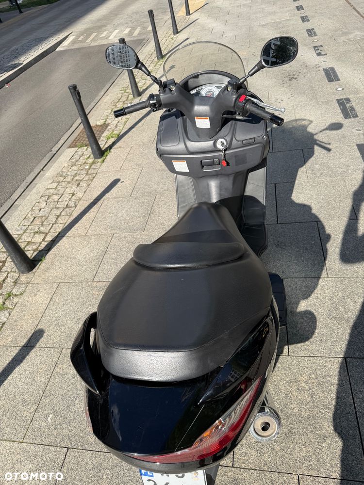Suzuki Burgman - 6