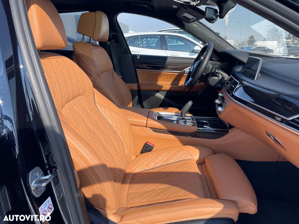BMW Seria 7 745e - 8