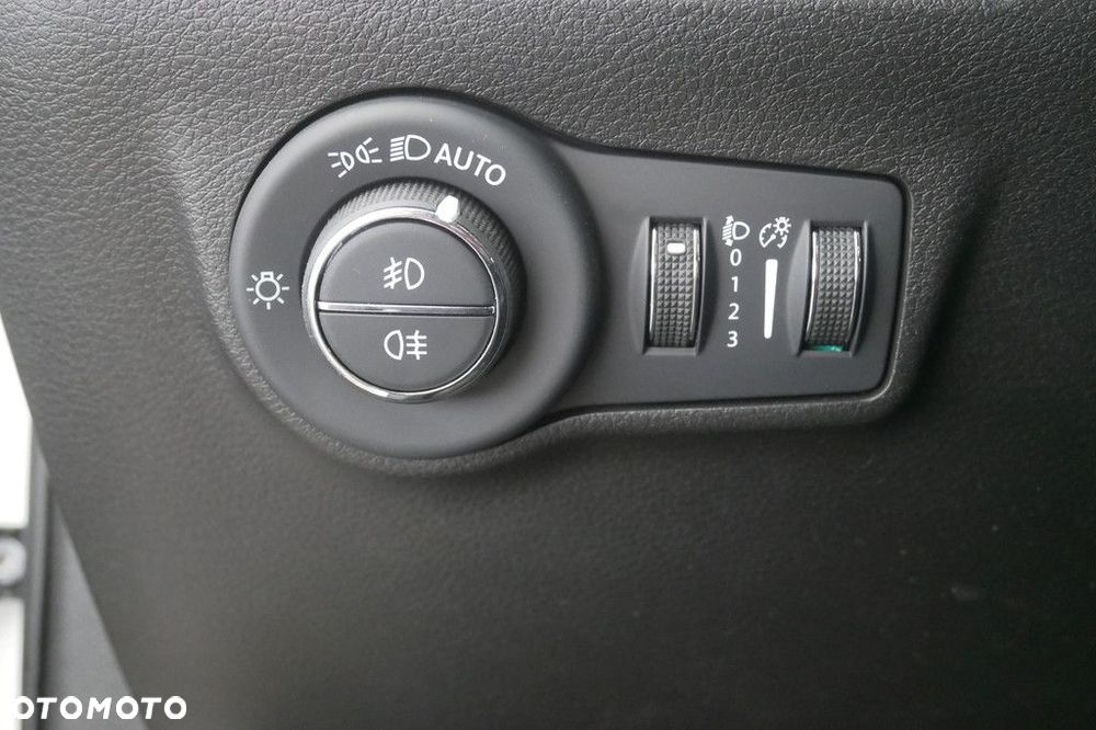 Jeep Compass - 38