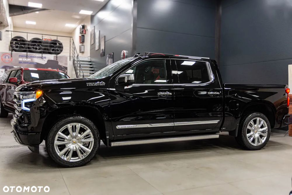 Chevrolet Silverado - 1