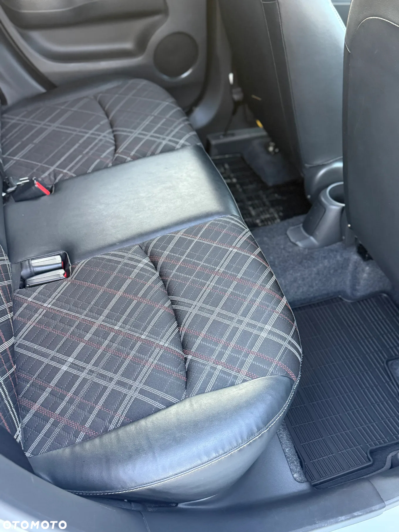 Mitsubishi Space Star 1.2 AS&G Instyle CVT - 21