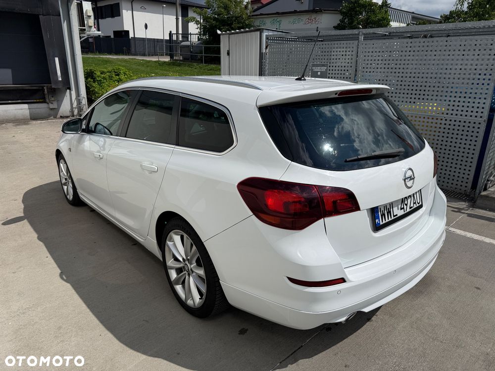 Opel Astra 1.4 T Cosmo - 3