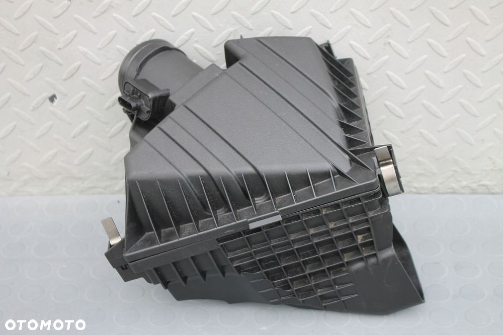 OBUDOWA FILTRA POWIETRZA AVENSIS T29 1.6 D4D 15-18