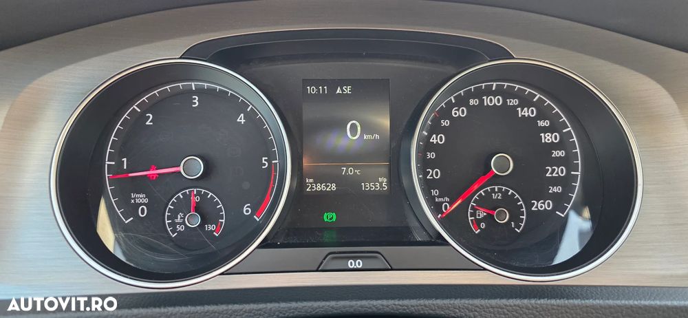 Volkswagen Golf 1.6 TDI BlueMotion Technology Lounge - 4