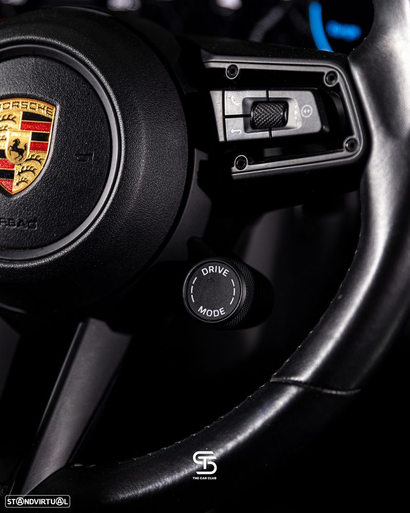 Porsche Taycan GTS - 17