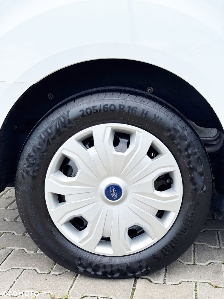 Ford Transit Connect - 16