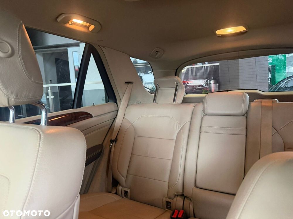 Mercedes-Benz ML - 9