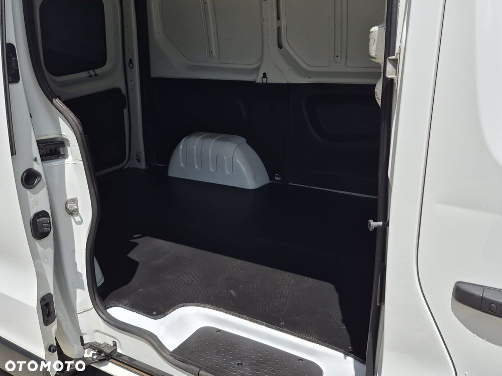Renault Trafic - 9