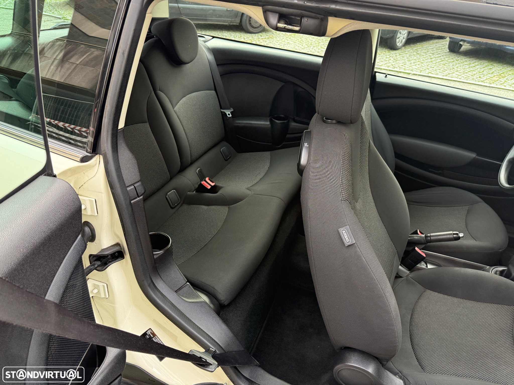 MINI Clubman Cooper D - 11