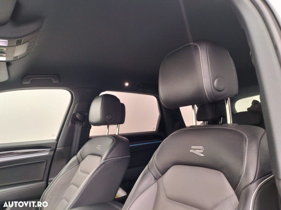 Volkswagen Touareg - 12