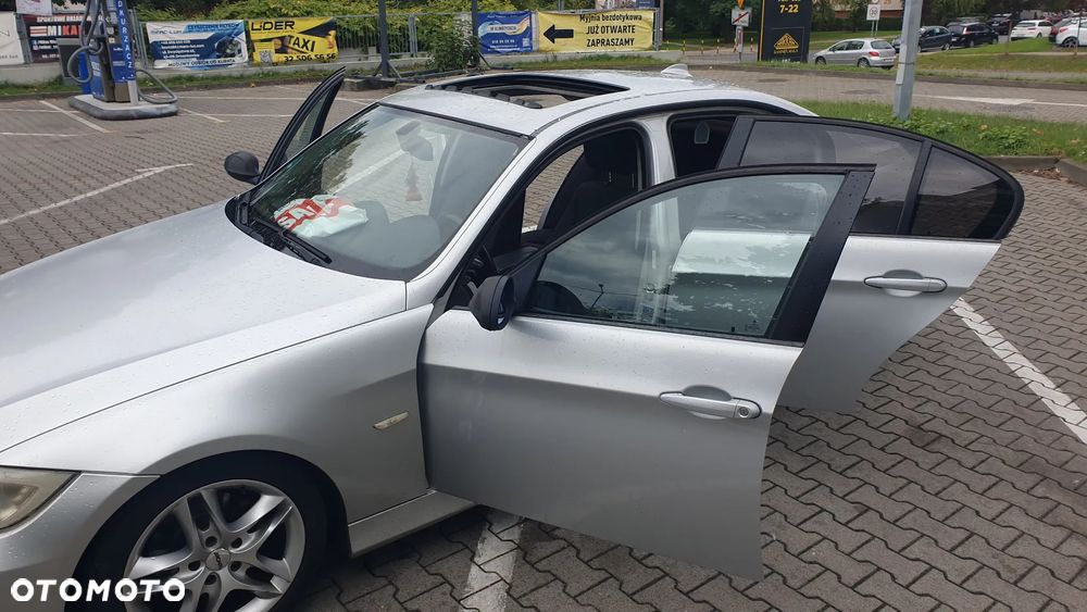 BMW Seria 3 320i - 17