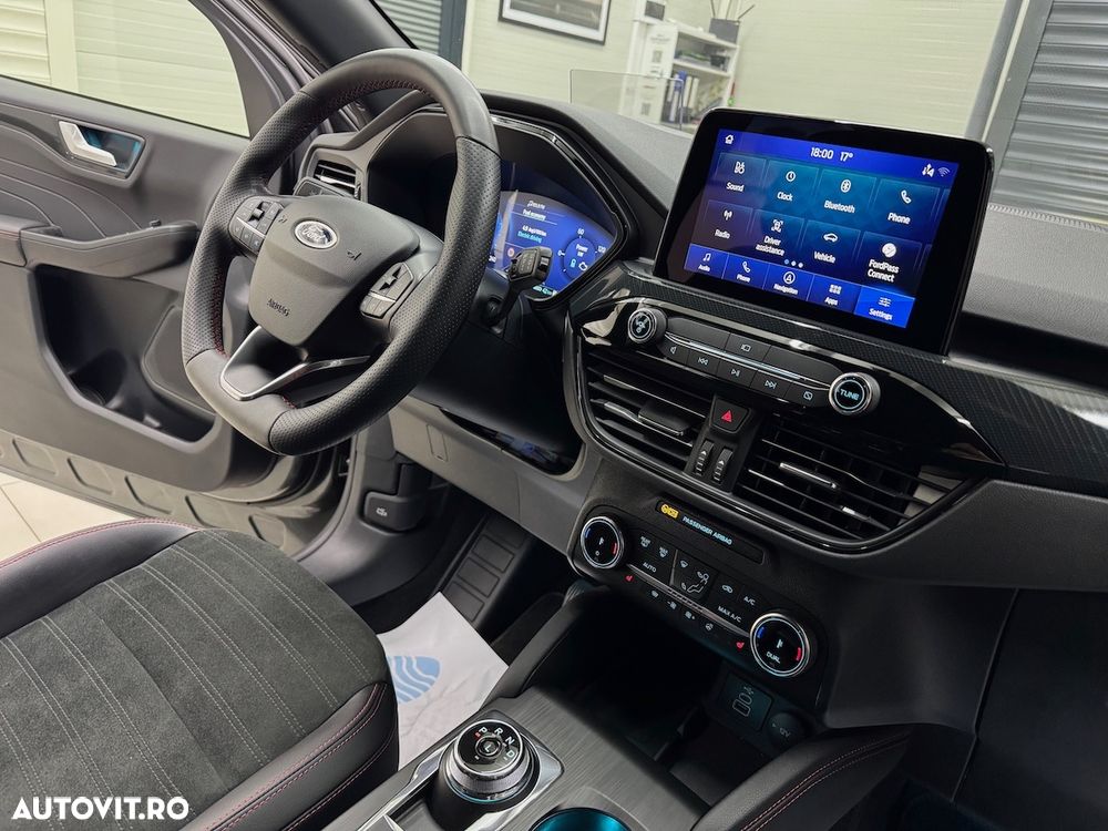 Ford Kuga 2.5 Duratec PHEV ST-LINE X - 21