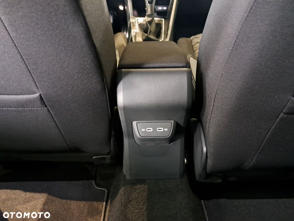 Volkswagen Taigo 1.5 TSI ACT R-Line Plus DSG - 36