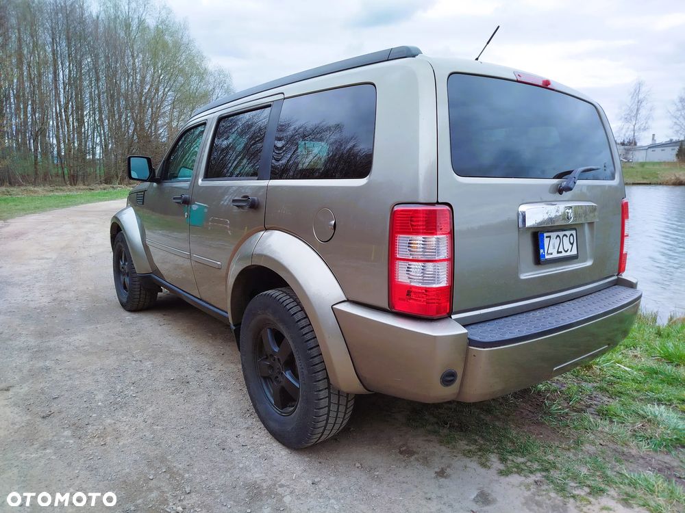 Dodge Nitro - 33