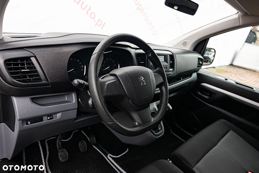 Peugeot Traveller - 16